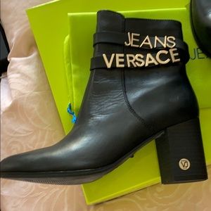 Versace Jeans logo boots New!
